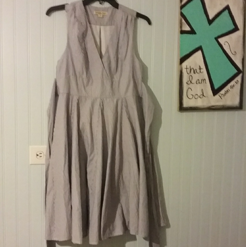 Double zero stripe dress. Medium